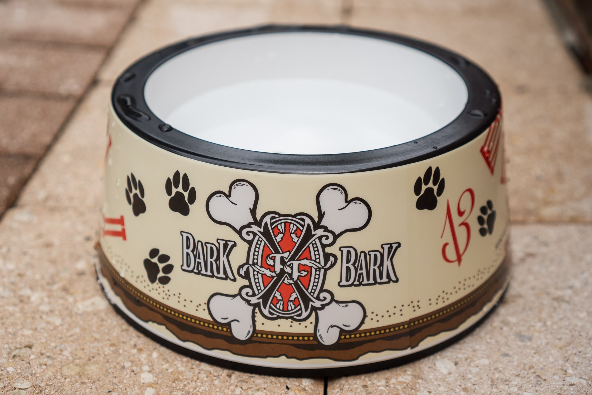 Arturo Fuente FFOX Bark Bark Dog Bowl Large